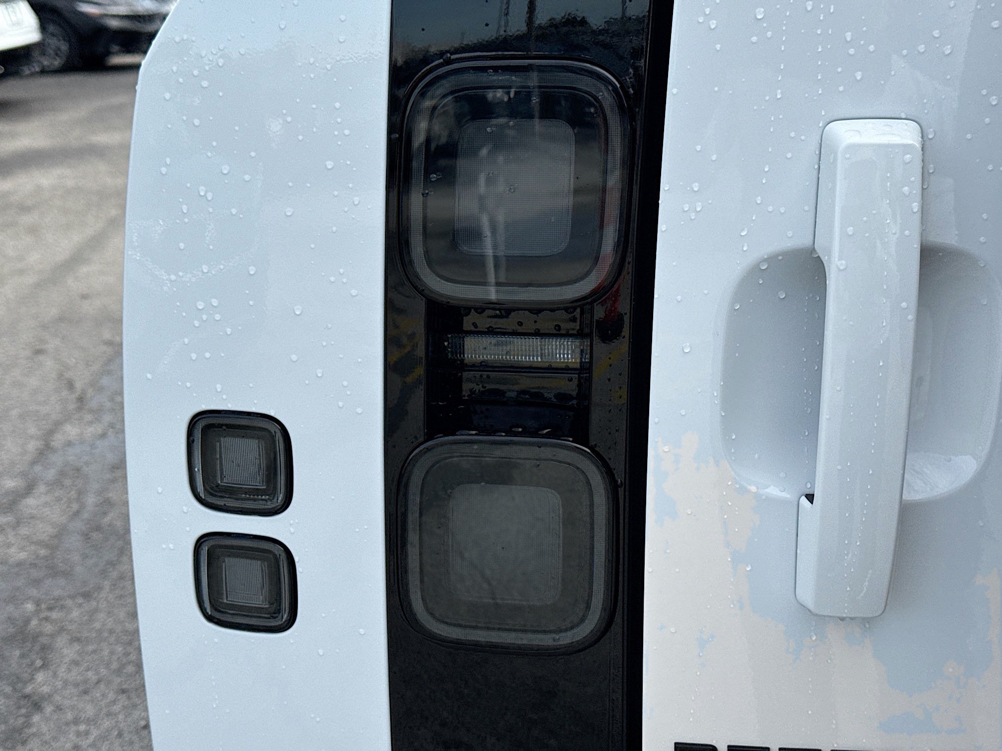 New 2026 Fuji White Land Rover X-Dynamic SE image 10