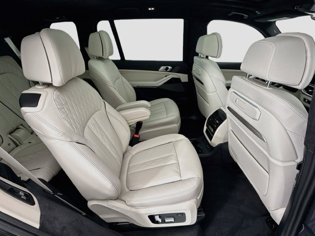 New 2027 Gray Metallic BMW xDrive40i image 21