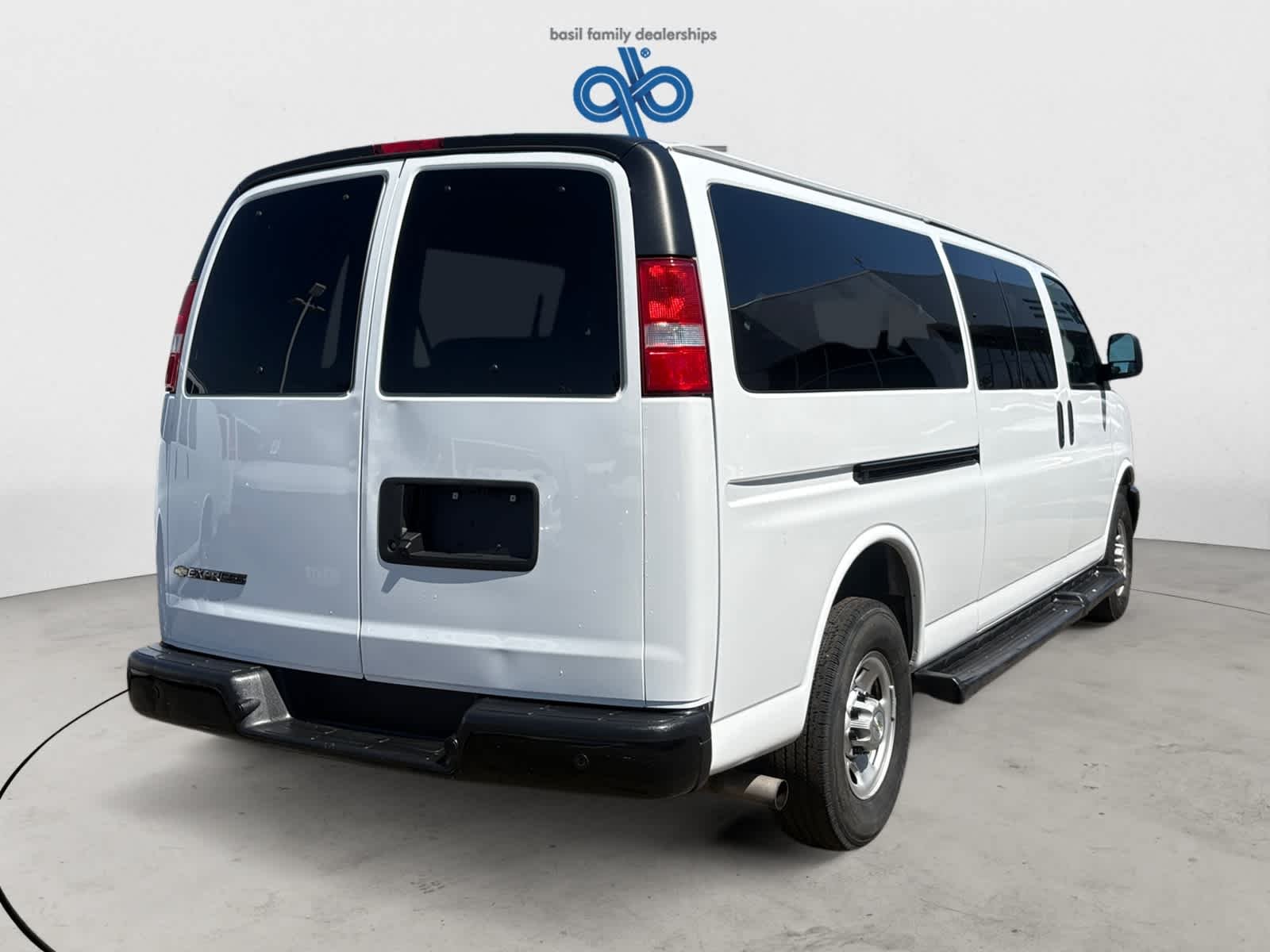 Used 2023 Summit White Chevrolet LS image 6