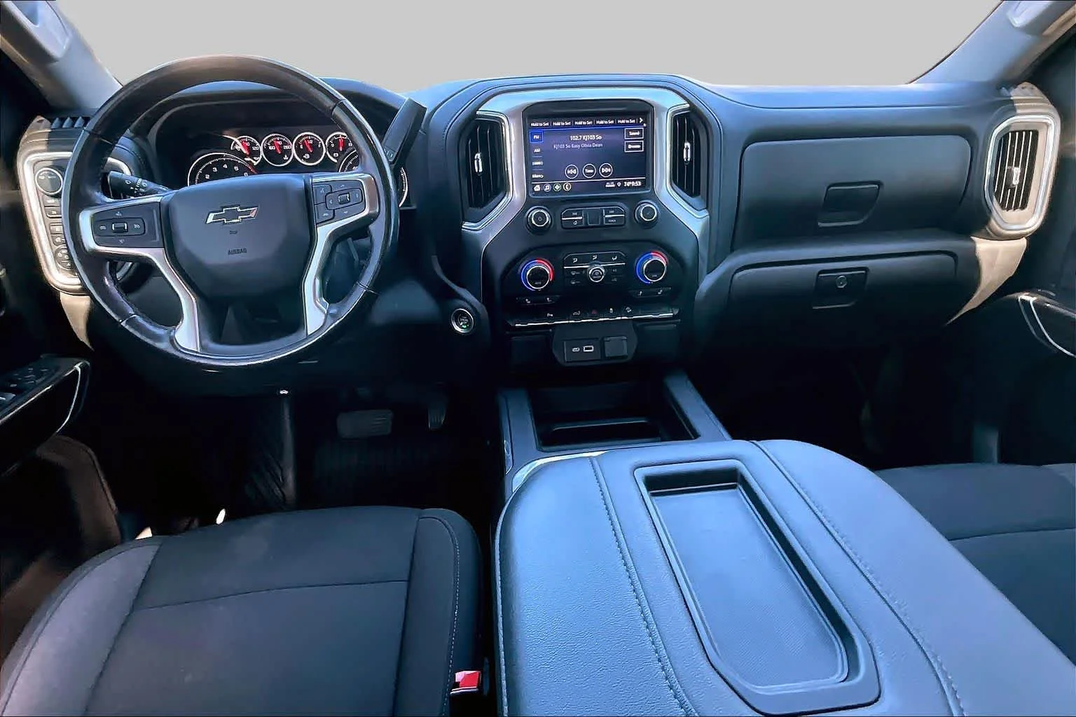Used 2022 Black Chevrolet RST image 16