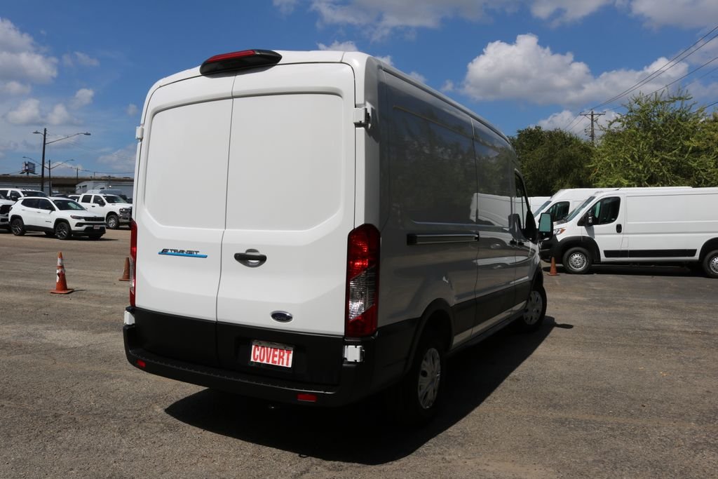 Used 2023 White Ford Base image 5