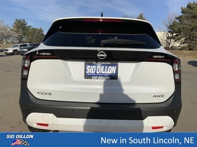 New 2026 Aspen White Tricoat Nissan SV image 4