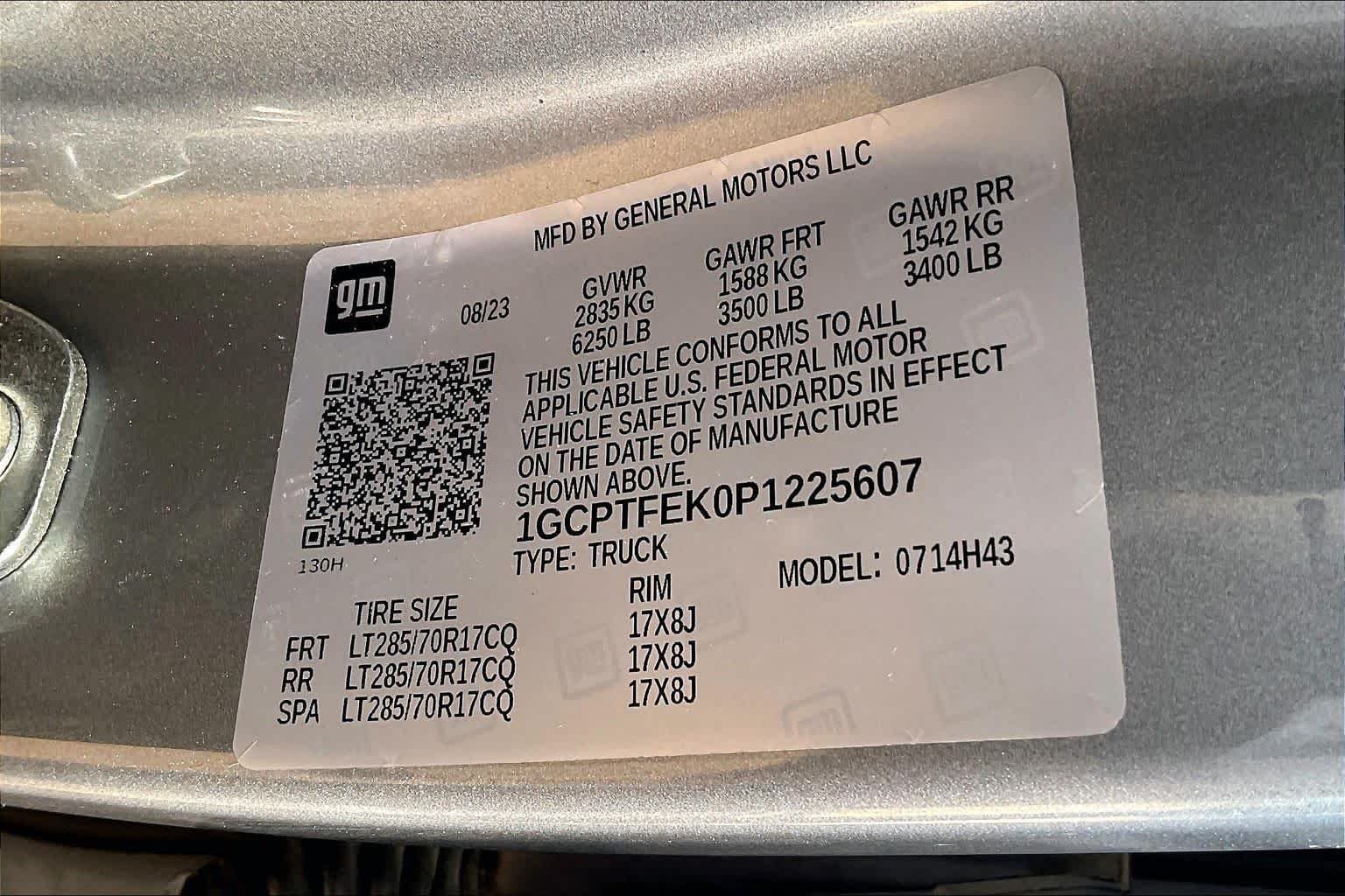 Used 2023 STERLING GRAY METALLIC Chevrolet 4WD ZR2 image 31