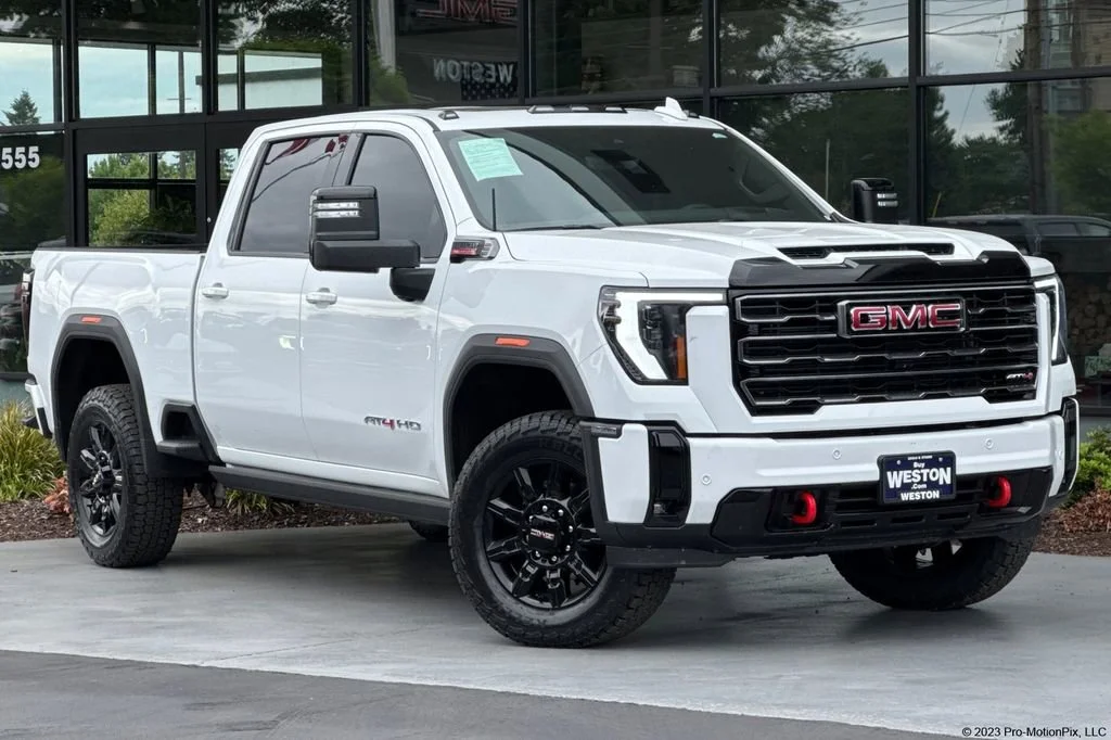 2025 GMC Sierra 4WD Crew Cab Standard Box AT4's photo