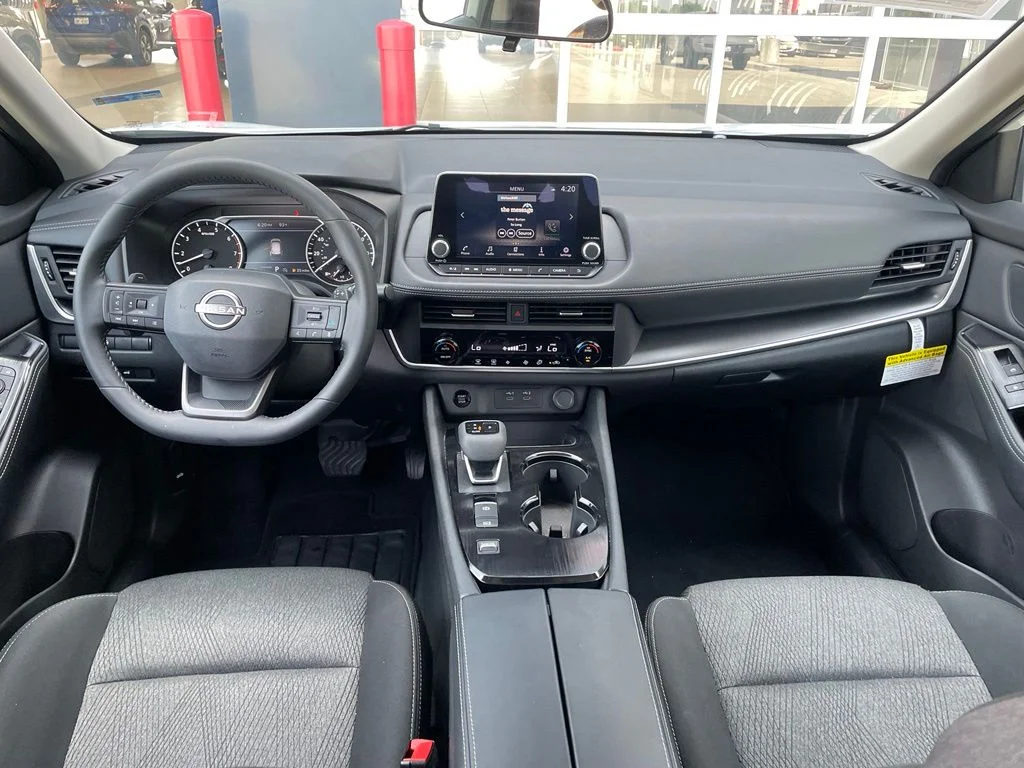 Used 2025 White Nissan SV image 11