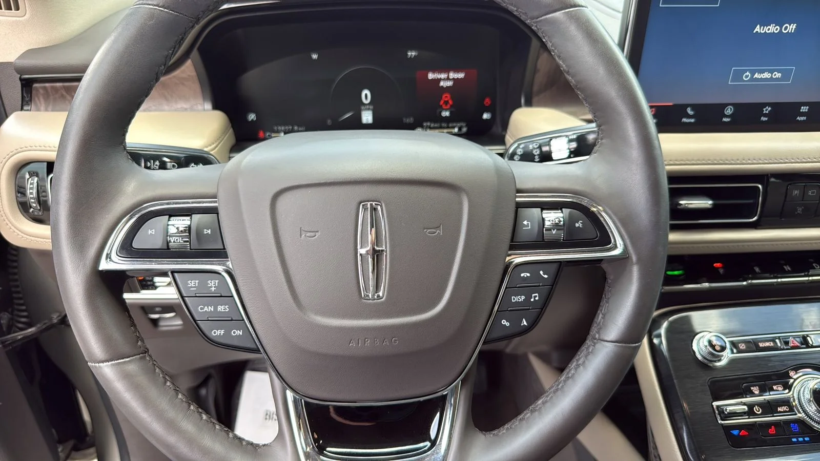 Used 2023 Beige Lincoln Reserve image 14
