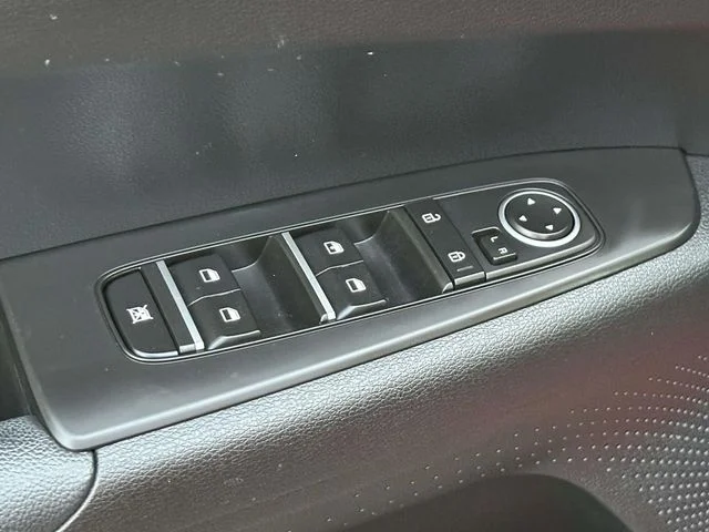 Used 2023 Fire Kia LXS image 16