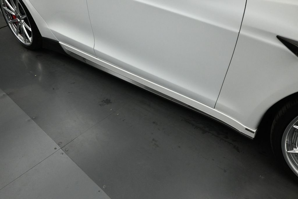 Used 2022 White Tesla Plaid image 21
