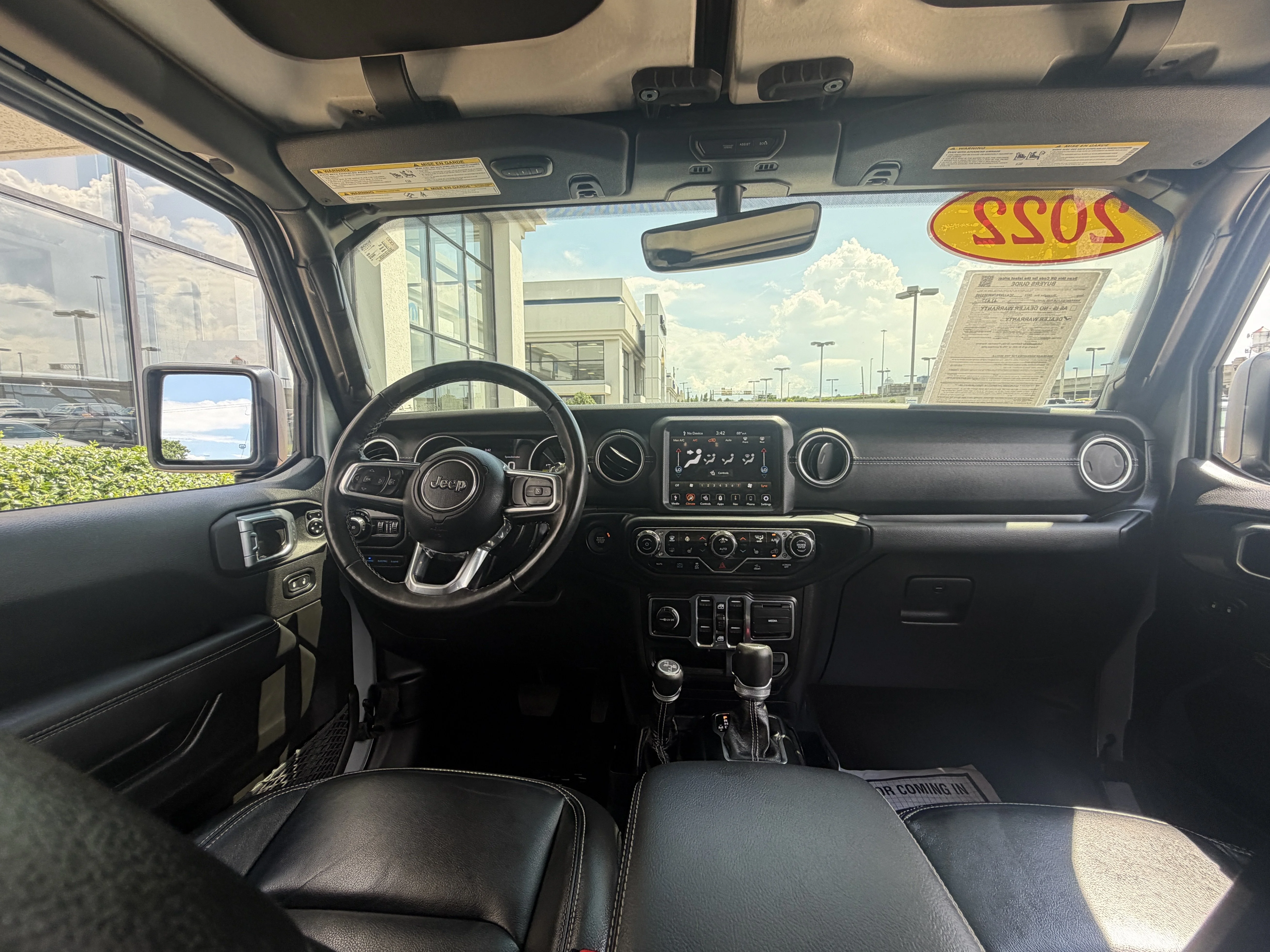 Used 2022 Silver Zynith Clearcoat Jeep Unlimited Sahara image 33