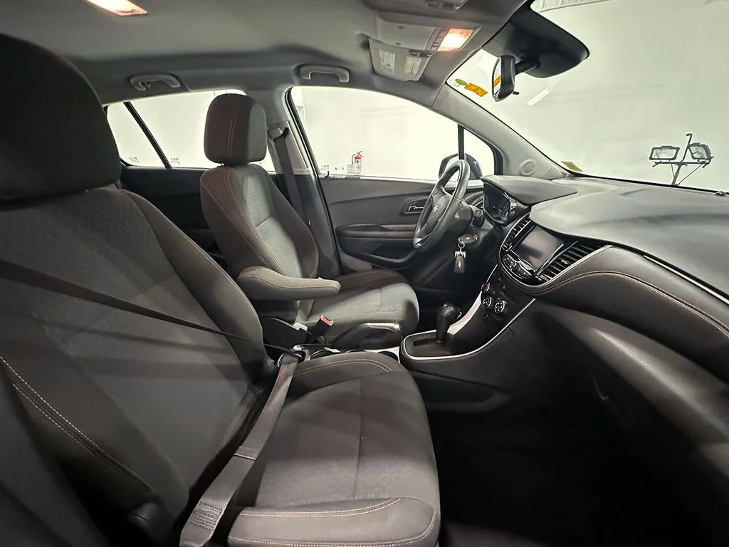 Used 2021 Blue Chevrolet LS image 26