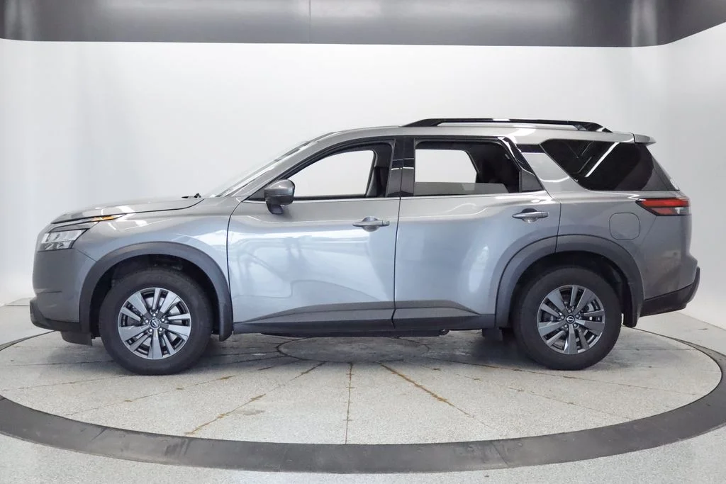 Certified 2022 Nissan Pathfinder SV with VIN 5N1DR3BC4NC210179 for sale in Coon Rapids, Minnesota