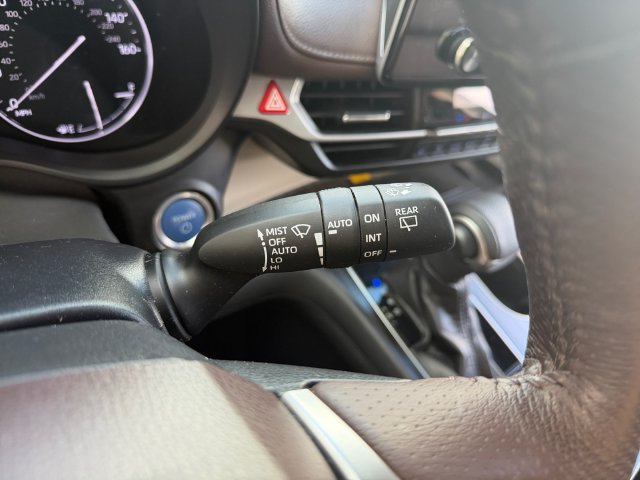 Used 2022 Beige Toyota Platinum image 14