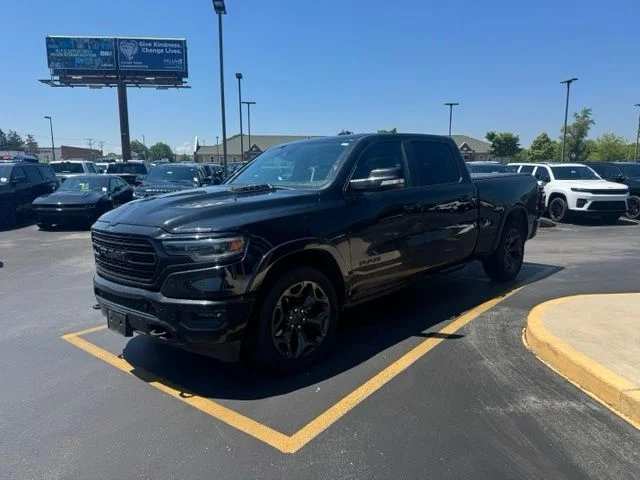 Used 2020 Diamond Black Ram Limited image 4