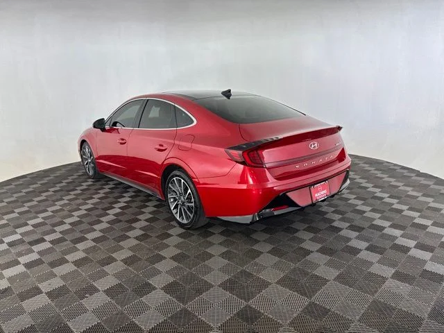 Used 2020 Red Hyundai Limited image 7