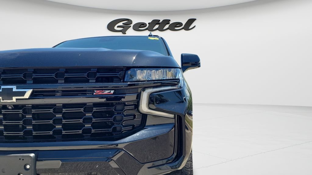 Used 2024 Black Chevrolet Z71 image 31