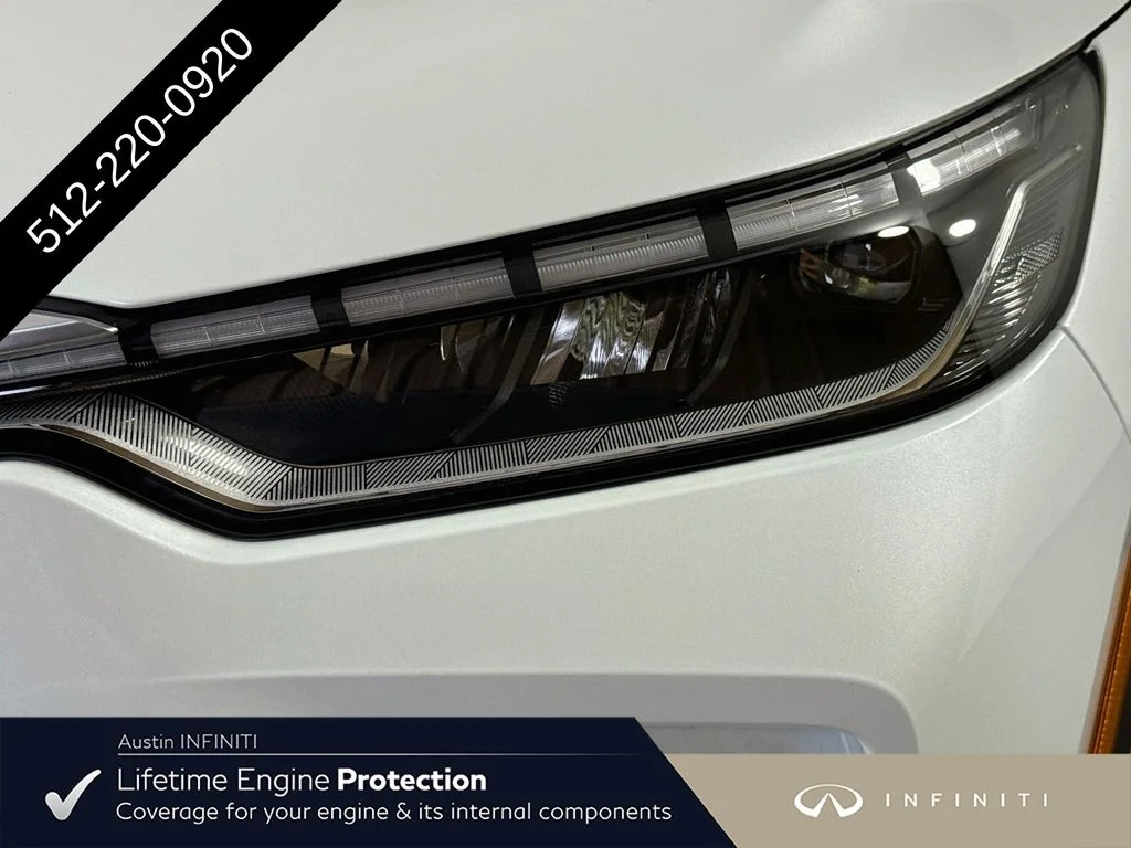 New 2027 White INFINITI LUXE image 41