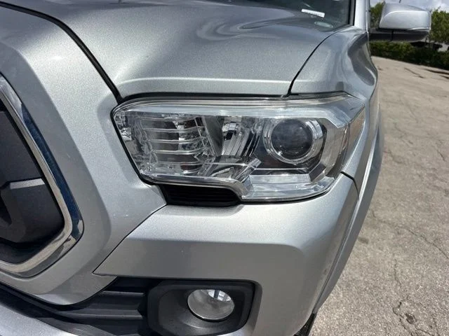 Used 2022 Silver Toyota SR5 image 9