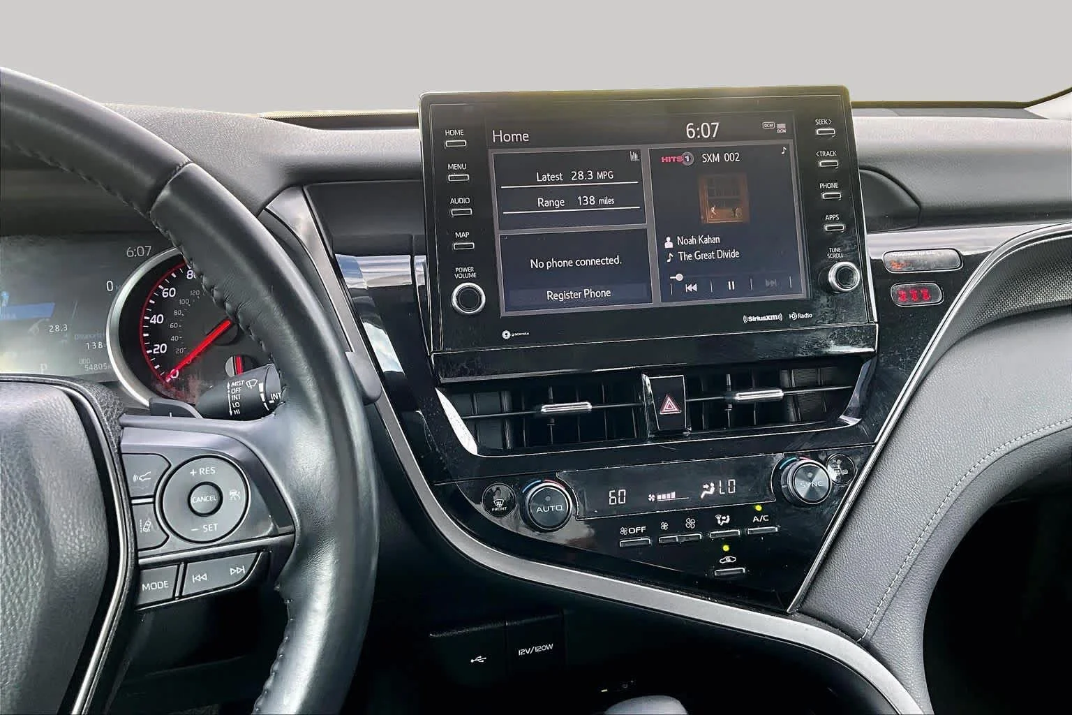 2023 Toyota Camry XSE - Photo 13