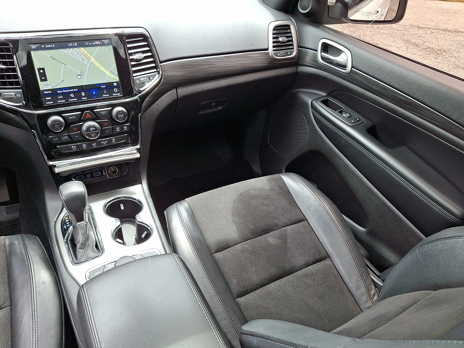 Certified Used 2020 White Jeep Laredo image 17