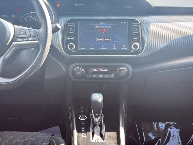 Used 2022 Gray Nissan SV image 20