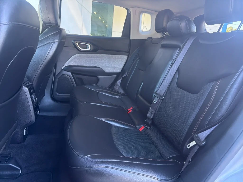 2022 Jeep Compass Latitude Lux - Photo 25