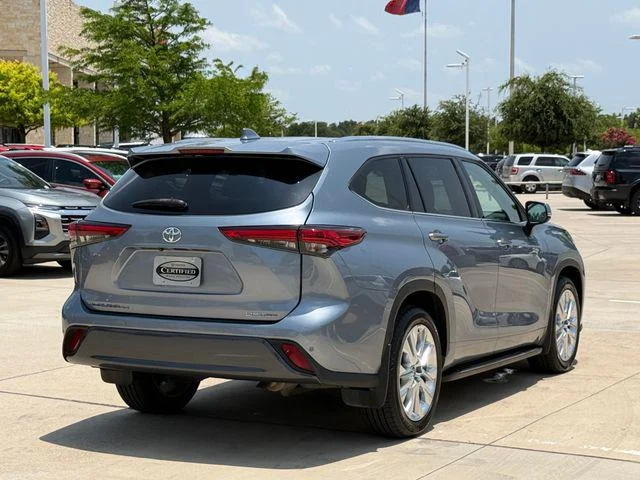 Certified Used 2020 MOON DUST Toyota Limited image 4