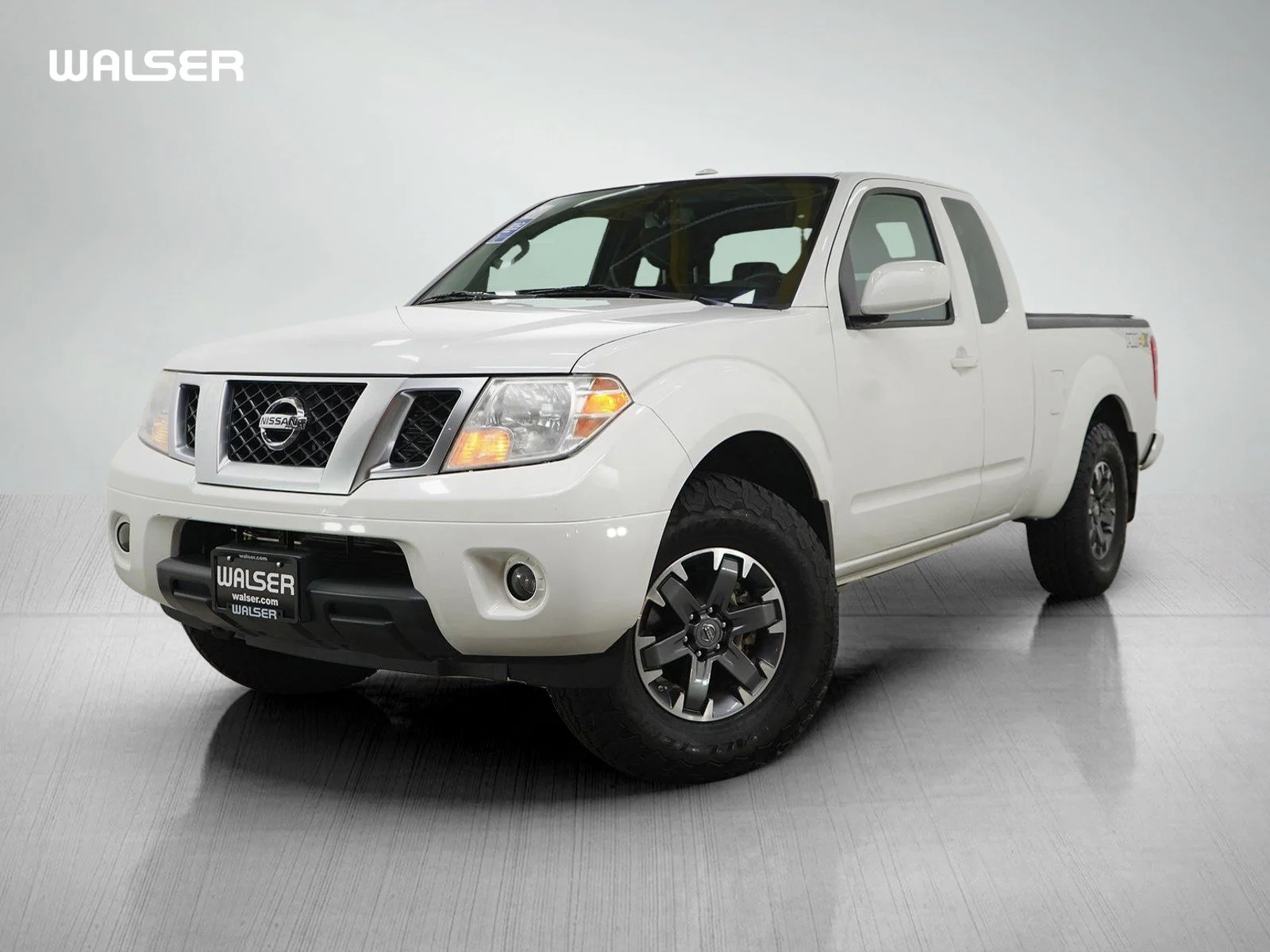 2017 Nissan Frontier 4.0 PRO-4X King Cab 4X4 AT's photo