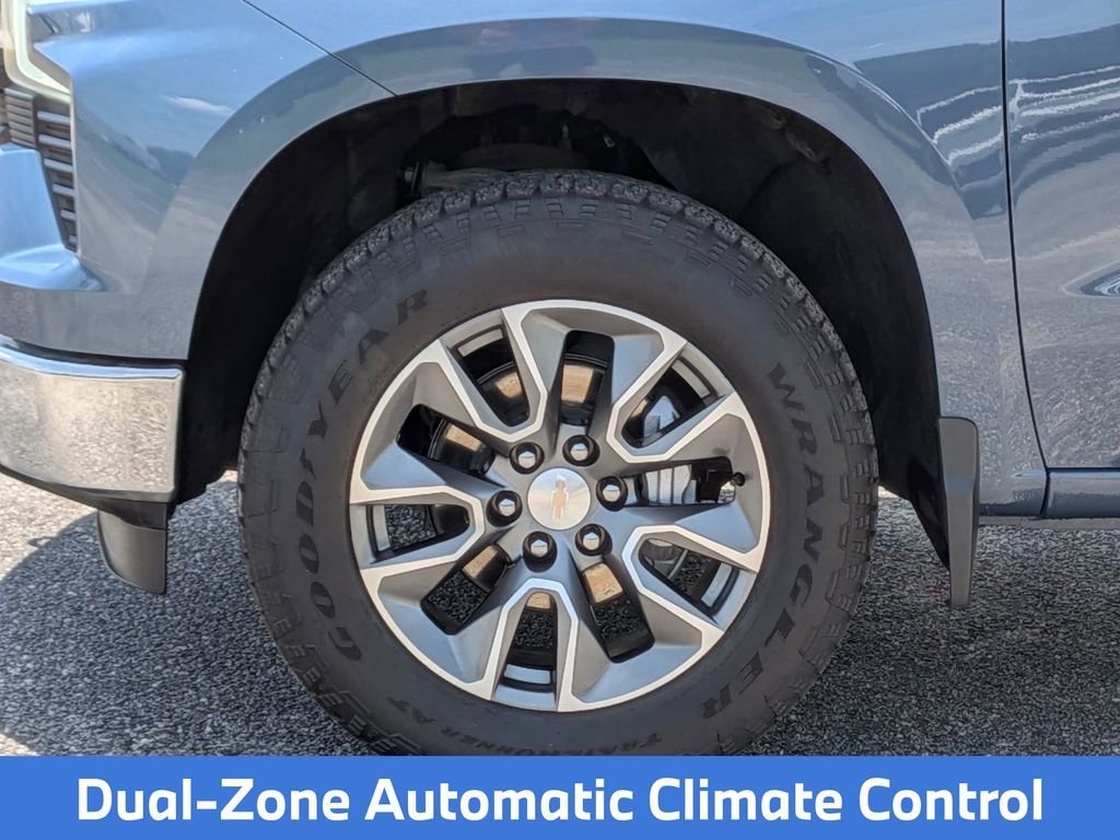 Used 2024 Lakeshore Blue Metallic Chevrolet LT (2FL) image 12