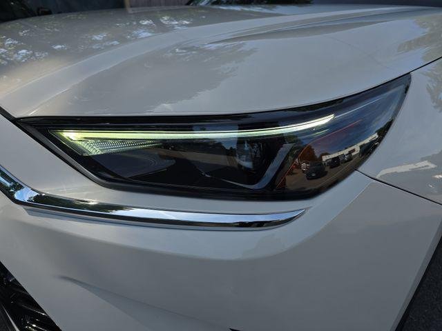 Certified Used 2024 COASTAL CREAM Toyota  image 32