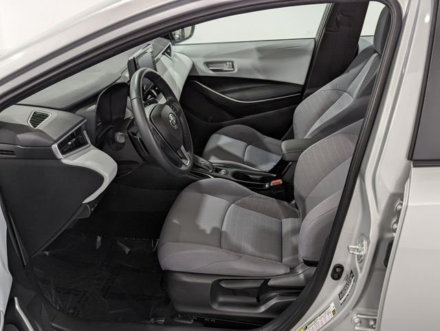 Used 2022 Silver Toyota SE image 5
