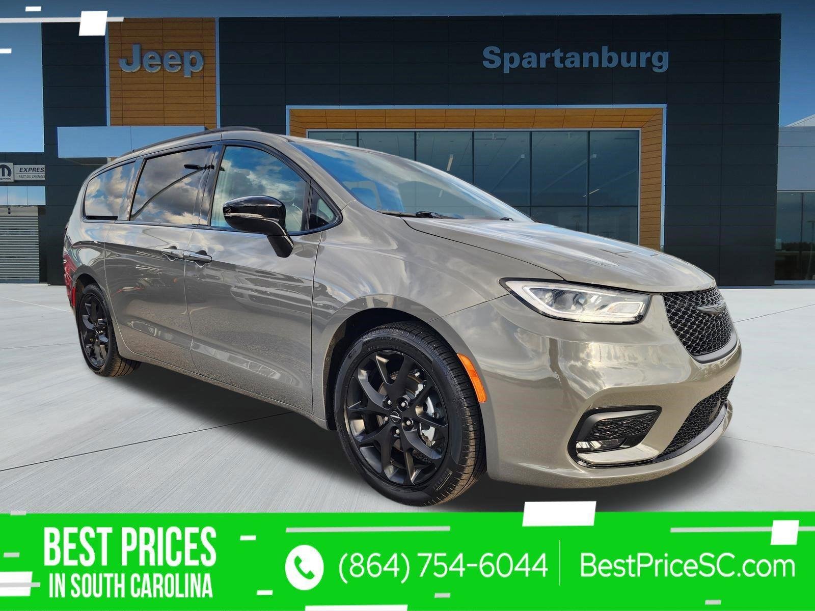 2025 Chrysler Pacifica Limited's photo