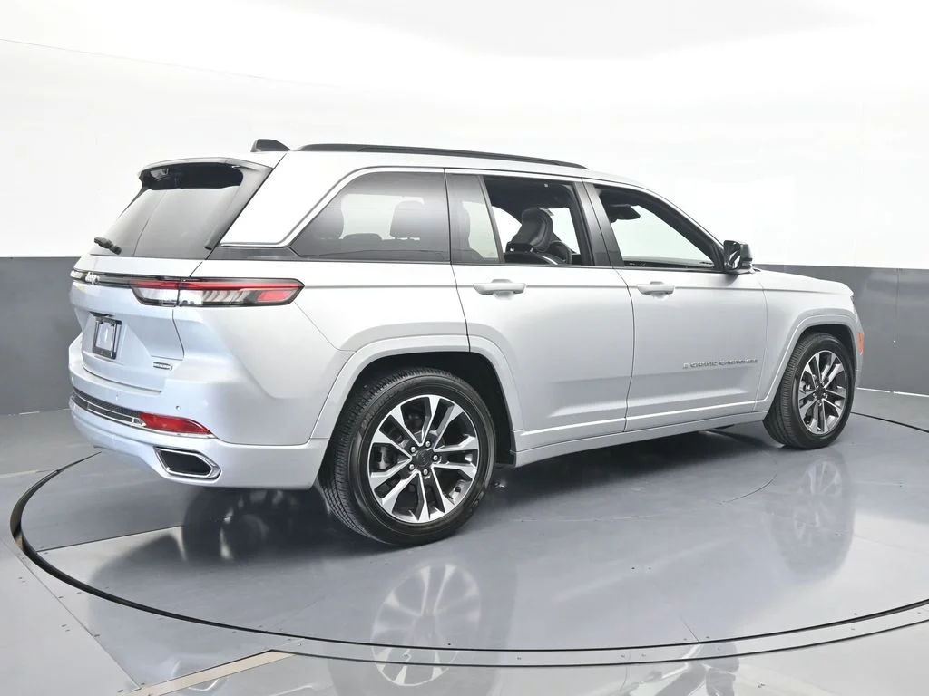 2024 Jeep Grand Cherokee Overland - Photo 6
