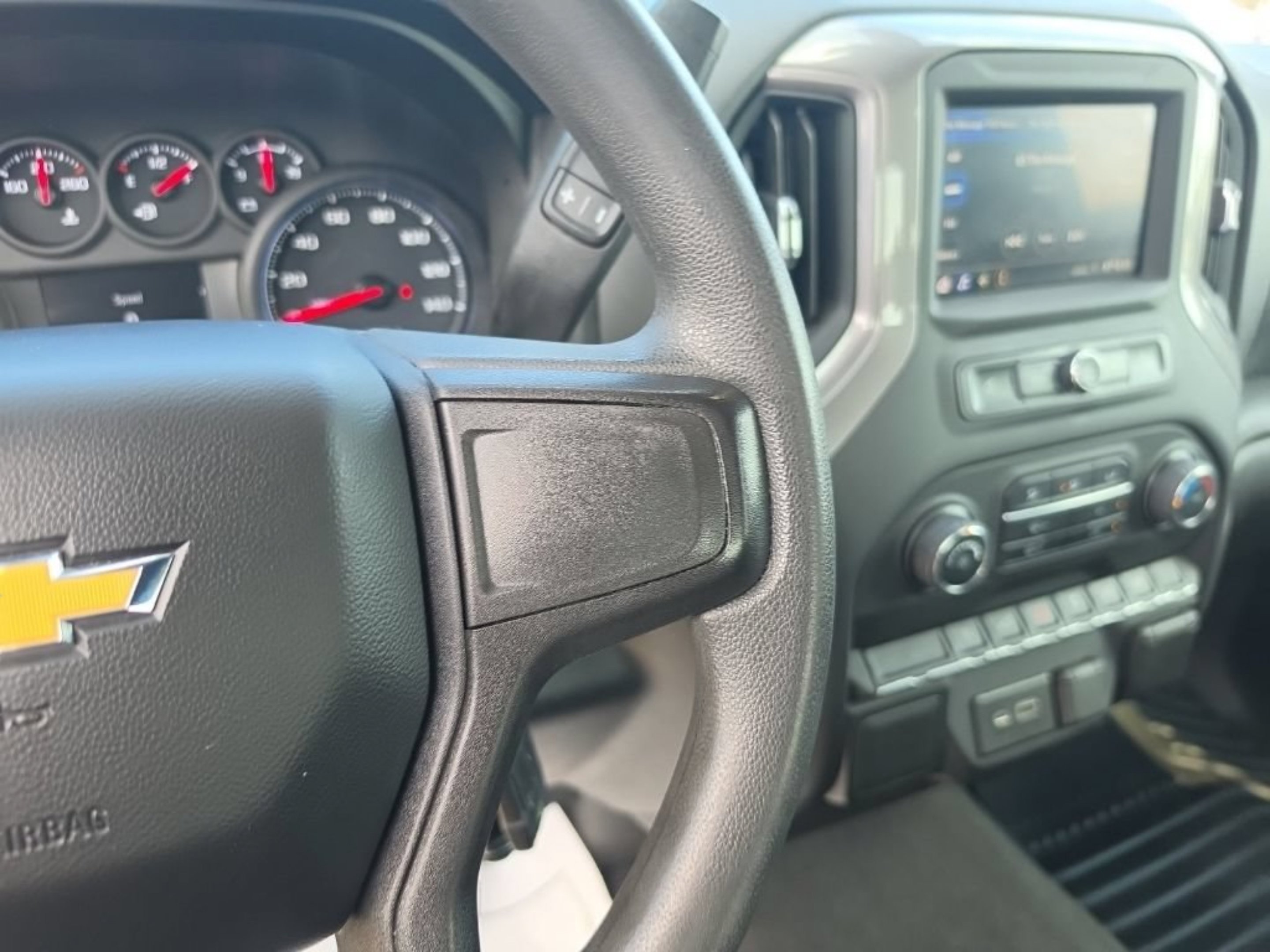 Used 2021 SUMMIT WHITE Chevrolet Custom image 15