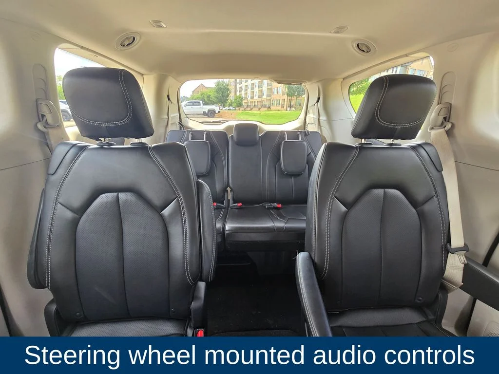 Used 2023 Black Chrysler Touring L image 13