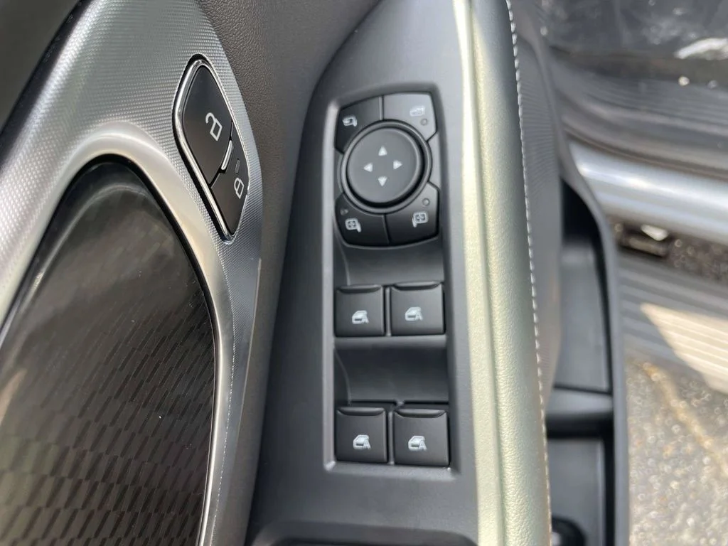 New 2027 Glacier Gray Metallic Tri-Coat Ford Platinum image 16
