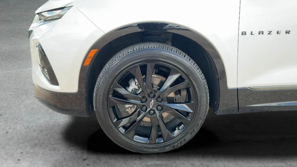 Certified Used 2021 Silver Chevrolet RS image 26