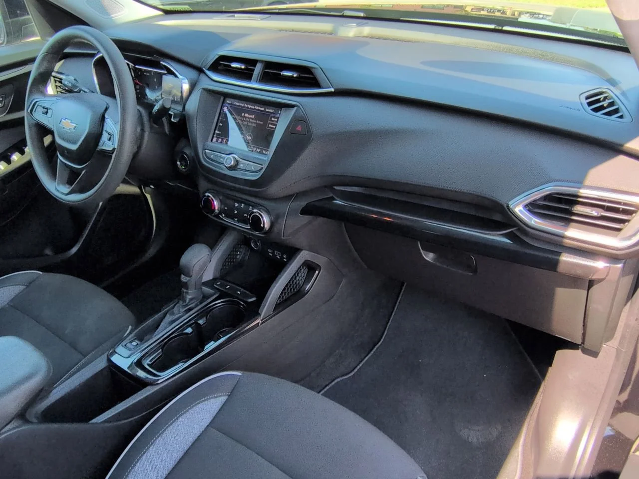 Used 2023 Mosaic Black Metallic Chevrolet LT image 27
