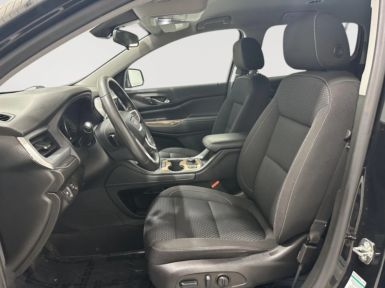 Used 2022 Ebony Twilight Metallic GMC SLE image 20