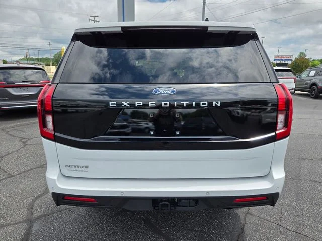 Used 2025 White Ford Active image 7