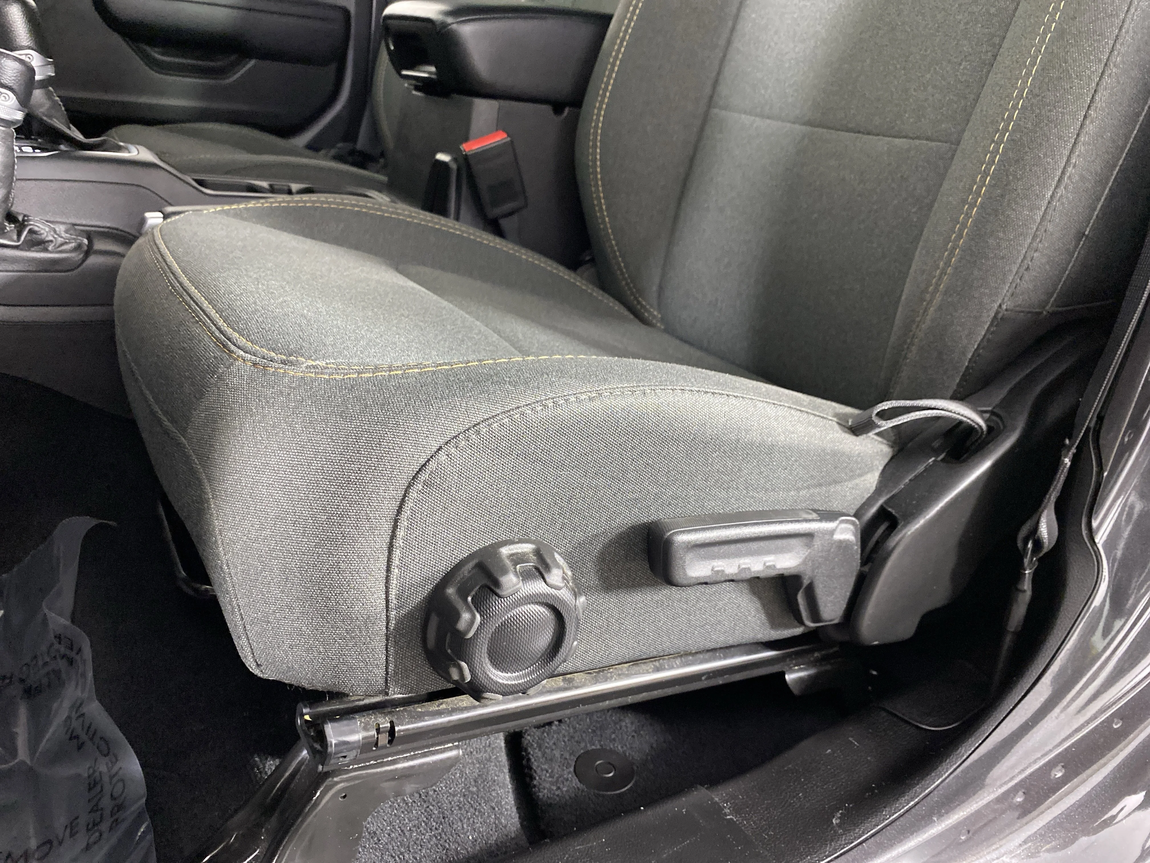Used 2024 Granite Crystal Metallic Clearcoat Jeep Sport S image 18