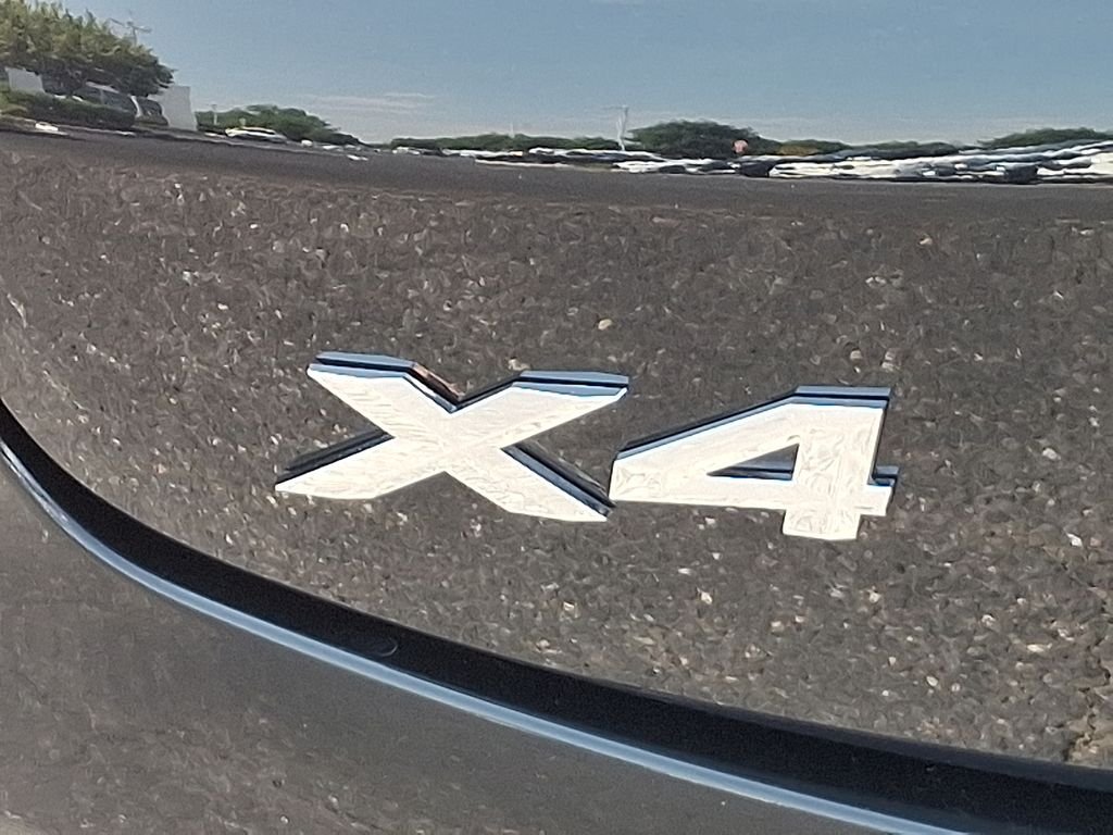 Certified Used 2023 Black Sapphire Metallic BMW xDrive30i image 33