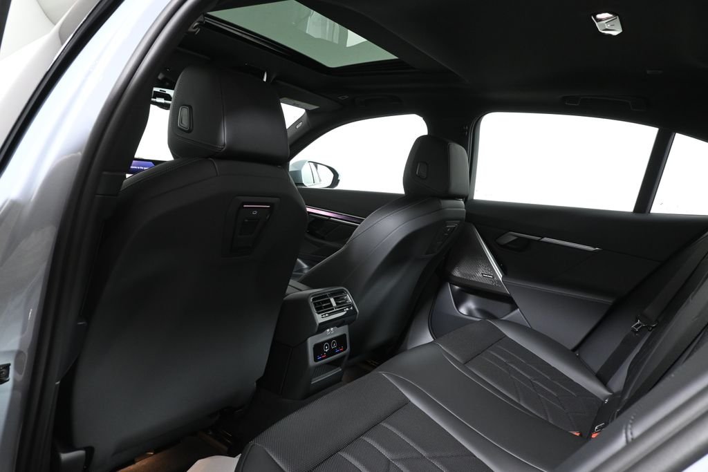 New 2027 Gray Metallic BMW 530i xDrive image 27
