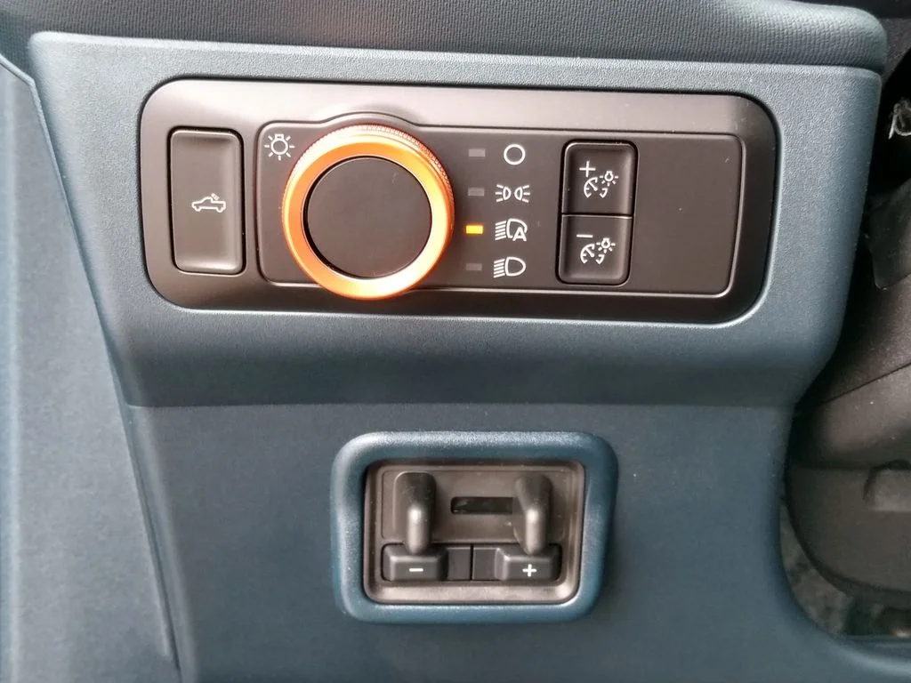 Used 2025 Green Ford XLT image 25