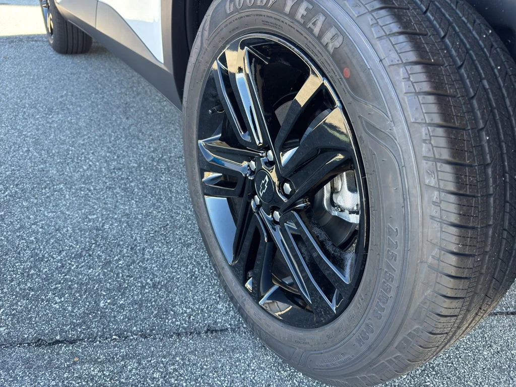 2026 Chevrolet Trax Activ - Photo 8
