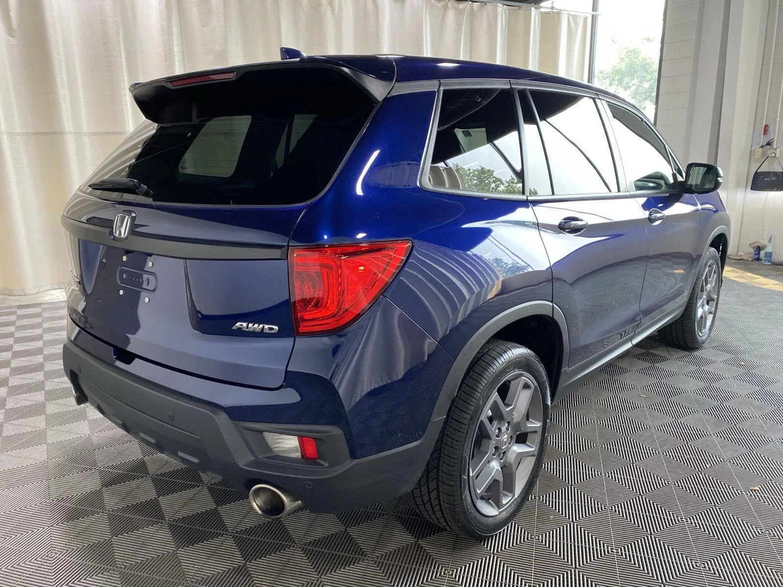 Certified Used 2023 Obsidian Blue Pearl Honda EX-L image 7