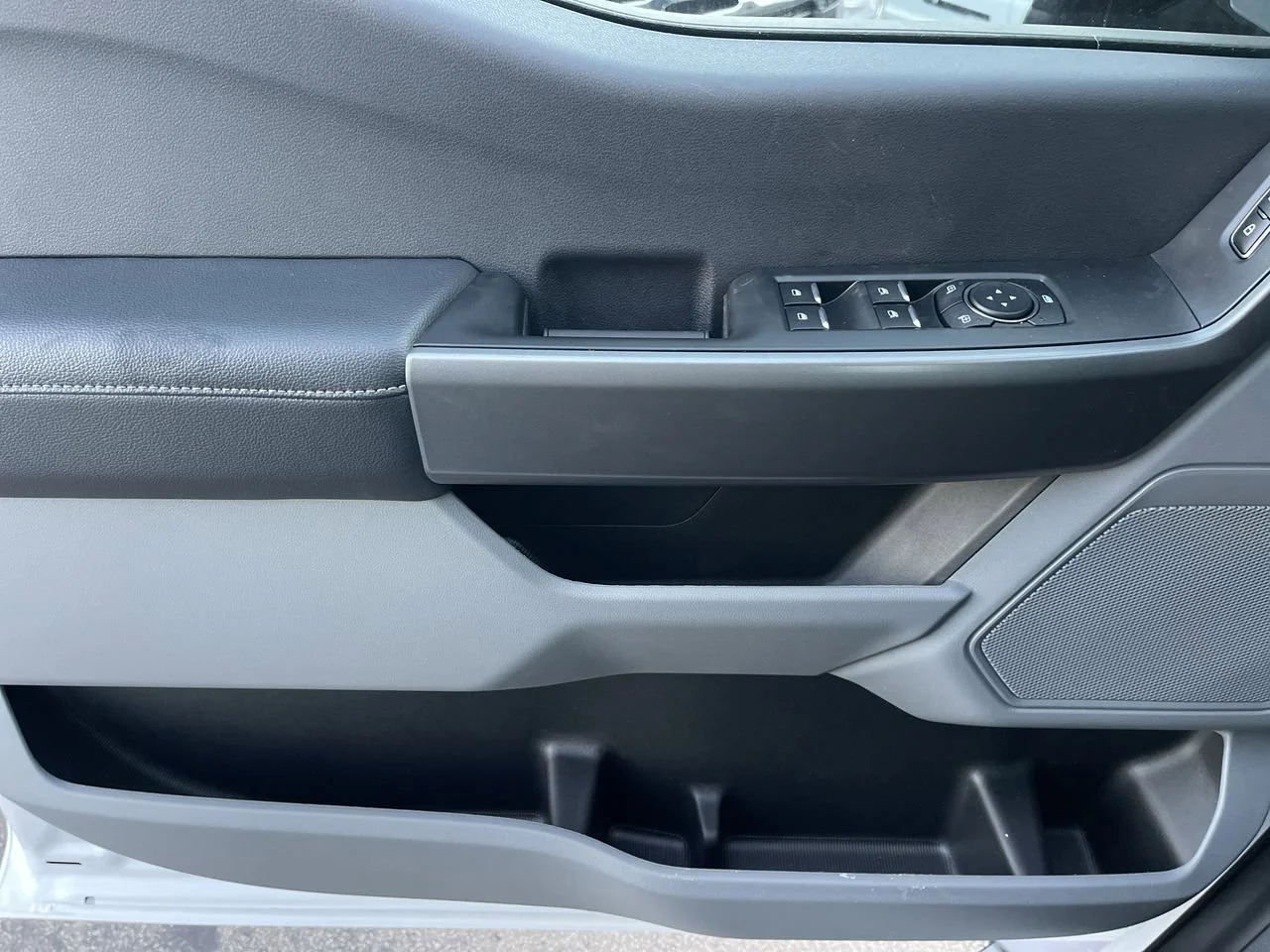 New 2026 Oxford White Ford XL image 20