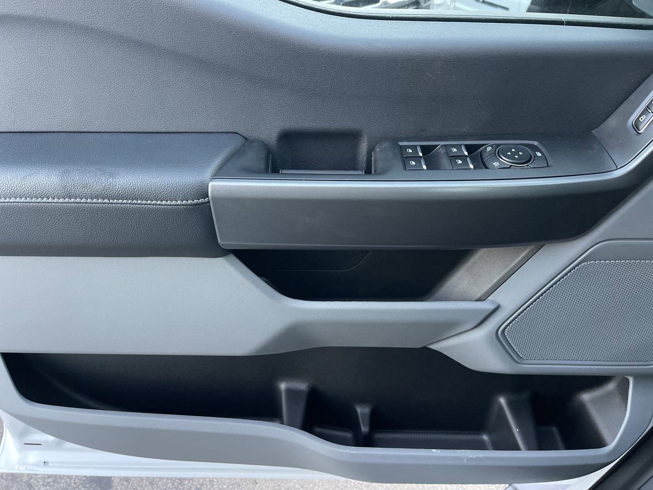 New 2026 Oxford White Ford XL image 20