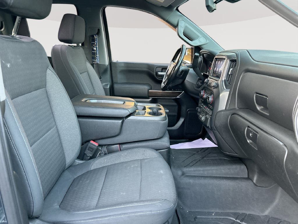 Used 2019 Gray Chevrolet LT image 28