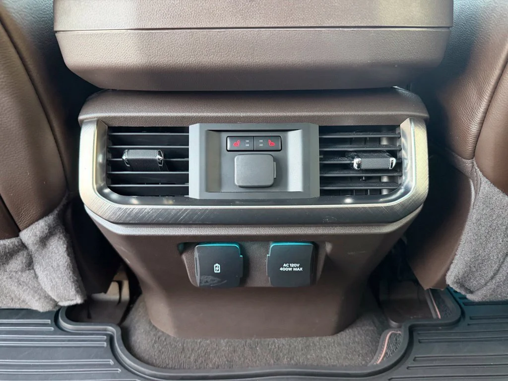 Used 2022 Red Ford King Ranch image 17