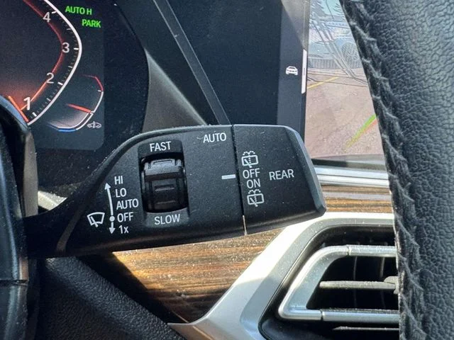 Used 2020 Gray BMW xDrive40i image 31
